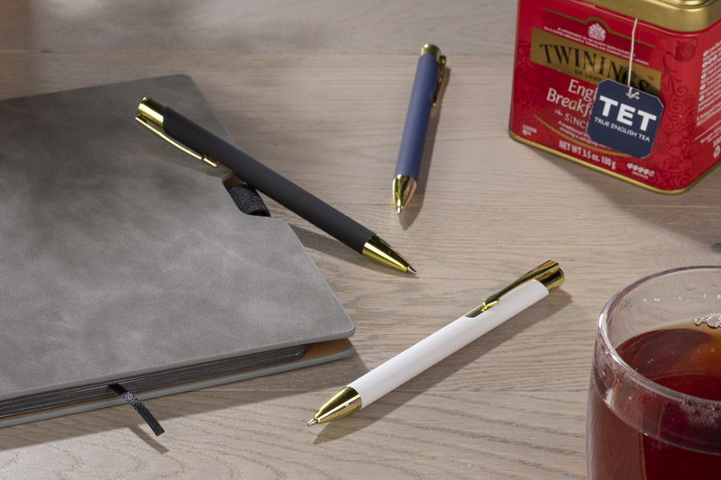 Długopisy GOLDEN z logo firmy | Eleganckie i stylowe długopisy z błyszczącym złotym grawerem | gadzetyfirmowe.eu
